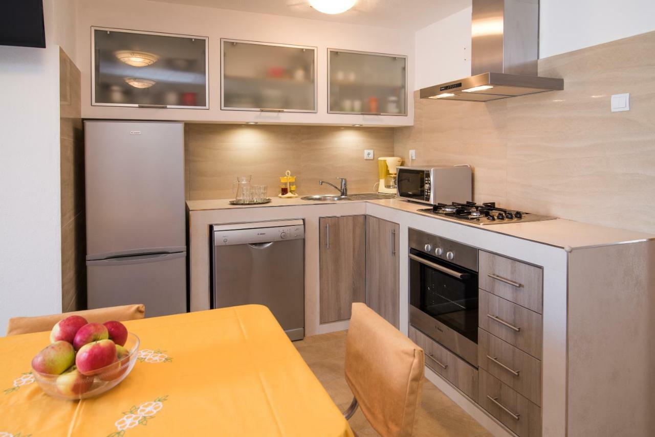 Apartment Andrija Vrbnik Extérieur photo